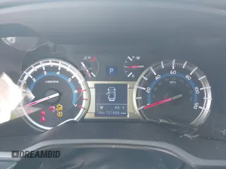 2018 Toyota 4Runner SR5 z VIN JTEBU5JR6J5603977, wystawiony jako IAAI lot #42081399 z przebiegiem 101 666 mil mil oraz . Historia ofert i sprzedaży dostępna na DreamBid. Obrazek 7.