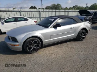 2005 Ford Mustang Deluxe z VIN 1ZVFT84N955199627, wystawiony jako Copart lot #53559625 z przebiegiem 138 799 mil mil oraz Szkoda całkowita • Salvage title. Historia ofert i sprzedaży dostępna na DreamBid. Obrazek 1.