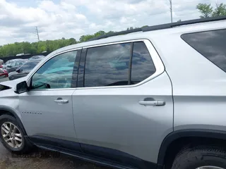 2020 Chevrolet Traverse LT Cloth с VIN 1GNERGKW6LJ127816, выставлен на аукционе IAAI как лот 42434333 с пробегом 55 383 миль миль и . История ставок и продаж доступна на DreamBid. Изображение 14.