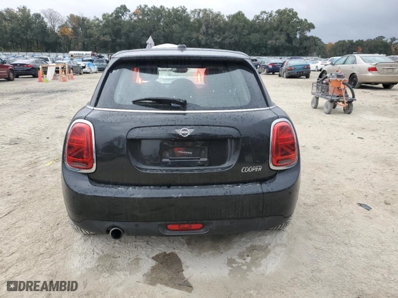 2021 MINI Hardtop 4 Door Oxford Edition with VIN WMWXU7C08M2N64039, listed as a Copart auction lot 83329254 with 31,549 mi miles and Non Repairable. Bid and sale history available at carsss.com. Image 6.