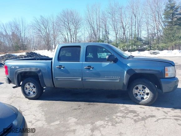 2011 Chevrolet Silverado 1500 LS with VIN 3GCPKREA0BG178357, listed as a IAAI auction lot 41640661 with 242,195 mi miles. Bid and sale history available at carsss.com. Image 13.