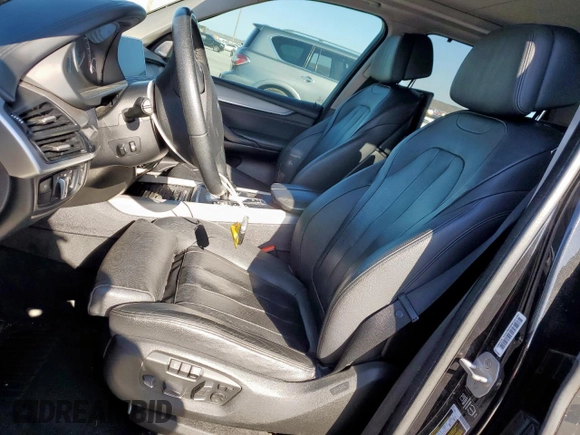 2014 BMW X5 xDrive50i with VIN 5UXKR6C53E0J71789, listed as a Copart auction lot 48925545 with 139,858 mi miles and Clean Title. Bid and sale history available at carsss.com. Image 7.