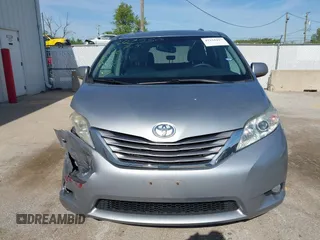 2017 Toyota Sienna XLE Auto Access Seat with VIN 5TDYZ3DC2HS832530, listed as a IAAI auction lot 42234427 with 73,877 mi miles and . Bid and sale history available at DreamBid. Image 12.