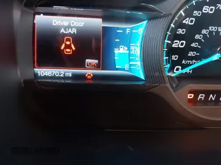 2016 Ford Taurus SHO z VIN 1FAHP2KT4GG140142, wystawiony jako IAAI lot #42332708 z przebiegiem 104 670 mil mil oraz . Historia ofert i sprzedaży dostępna na DreamBid. Obrazek 15.