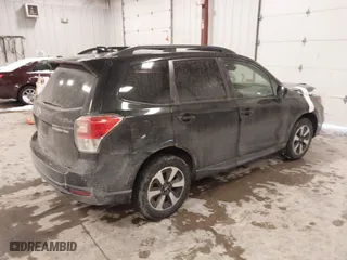 2018 Subaru Forester Premium with VIN JF2SJAGCXJH490690, listed as a IAAI auction lot 41607806 with 95,731 mi miles. Bid and sale history available at carsss.com. Image 4.