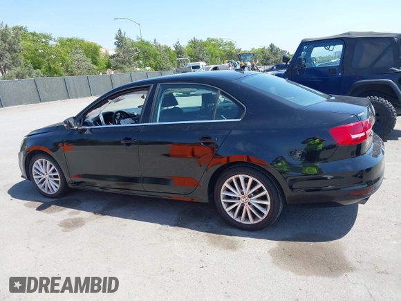 2015 Volkswagen Jetta SE с VIN 3VWD17AJ5FM214385, выставлен на аукционе IAAI как лот 42337460 с пробегом 99 625 миль миль и . История ставок и продаж доступна на DreamBid. Изображение 14.