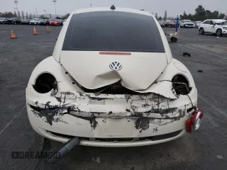 2006 Volkswagen New Beetle Coupe with VIN 3VWRG31C16M419846, listed as a Copart auction lot 86408964 with 149,961 mi miles and Salvage Title. Bid and sale history available at carsss.com. Image 6.