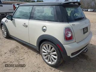 2011 MINI Hardtop S with VIN WMWSV3C5XBTY14030, listed as a IAAI auction lot 41712084 with 132,126 mi miles and . Bid and sale history available at DreamBid. Image 3.