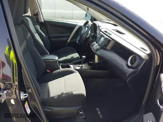 2016 Toyota RAV4 XLE with VIN 2T3WFREV9GW292772, listed as a IAAI auction lot 41727898 with 117,922 mi miles. Bid and sale history available at carsss.com. Image 5.