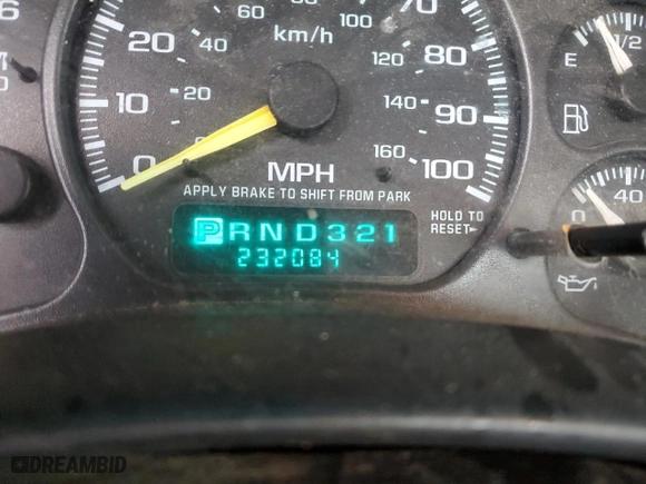 2000 Chevrolet Silverado 1500 with VIN 1GCEC14V2YZ292346, listed as a Copart auction lot 86840604 with 232,084 mi miles and Clean Title. Bid and sale history available at carsss.com. Image 9.