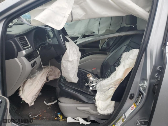 2016 Toyota Highlander LE with VIN 5TDZARFH9GS018283, listed as a Copart auction lot 47402305 with 177,231 mi miles and Salvage Title. Bid and sale history available at carsss.com. Image 7.