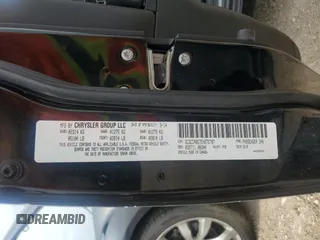 2014 Chrysler 300 S z VIN 2C3CCABG7EH272797, wystawiony jako Copart lot #54774145 z przebiegiem 139 587 mil mil oraz Szkoda całkowita • Salvage title. Historia ofert i sprzedaży dostępna na DreamBid. Obrazek 13.
