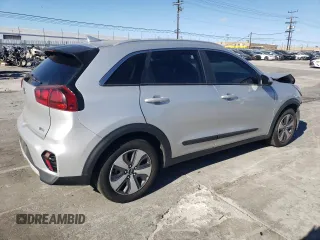 2020 Kia Niro LX with VIN KNDCB3LC6L5394187, listed as a Copart auction lot 45943335 with 163,704 mi miles and Salvage Title. Bid and sale history available at carsss.com. Image 3.