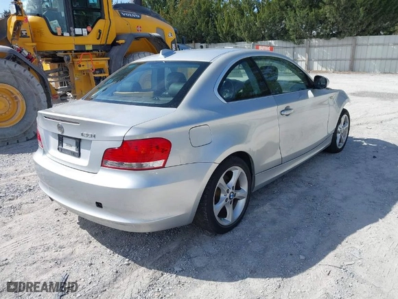 2011 BMW 1 Series 128i with VIN WBAUP7C59BVK78041, listed as a IAAI auction lot 41618161 with 1 mi miles. Bid and sale history available at carsss.com. Image 4.