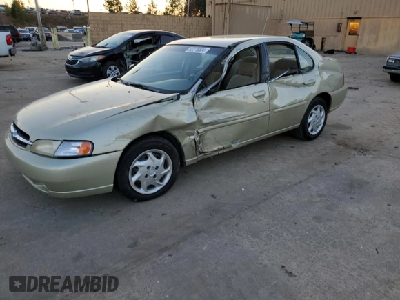 1998 Nissan Altima XE with VIN 1N4DL01D6WC139461, listed as a Copart auction lot 82276504 with 89,714 mi miles and Salvage Title. Bid and sale history available at carsss.com. Image 1.