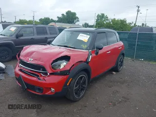 2015 MINI Countryman S with VIN WMWZC3C57FWT04338, listed as a IAAI auction lot 42524134 with 52,137 mi miles and . Bid and sale history available at DreamBid. Image 17.