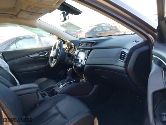 2017 Nissan Rogue SL with VIN 5N1AT2MV5HC796893, listed as a IAAI auction lot 41533857 with 72,218 mi miles. Bid and sale history available at carsss.com. Image 5.