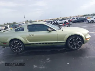 2005 Ford Mustang Deluxe с VIN 1ZVFT80N255140487, выставлен на аукционе IAAI как лот 42643309 с пробегом 153 782 миль миль и . История ставок и продаж доступна на DreamBid. Изображение 13.