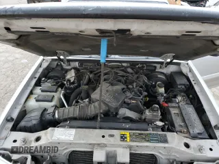 2005 Ford Explorer Sport Trac XLS z VIN 1FMZU77K95UA78526, wystawiony jako Copart lot #42809385 z przebiegiem 81 971 mil mil oraz Czysty tytuł • Clean title. Historia ofert i sprzedaży dostępna na DreamBid. Obrazek 11.