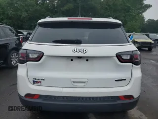 2022 Jeep Compass Latitude Lux z VIN 3C4NJDFB3NT127175, wystawiony jako Copart lot #60349925 z przebiegiem 58 465 mil mil oraz Szkoda całkowita • Salvage title. Historia ofert i sprzedaży dostępna na DreamBid. Obrazek 6.