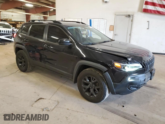 2019 Jeep Cherokee Latitude with VIN 1C4PJMCX2KD452975, listed as a Copart auction lot 53727545 with 115,820 mi miles and Clean title. Bid and sale history available at DreamBid. Image 4.