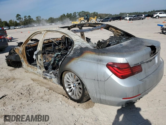 2013 BMW 7 Series 740Li with VIN WBAYE4C59DD137002, listed as a Copart auction lot 82580744 with Not provided miles and Non repairable. Bid and sale history available at DreamBid. Image 2.