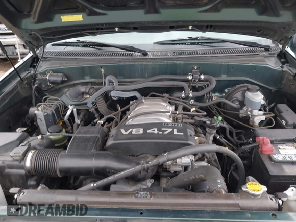 2002 Toyota Sequoia SR5 with VIN 5TDZT34A72S064135, listed as a IAAI auction lot 42052020 with 184,623 mi miles and . Bid and sale history available at DreamBid. Image 6.