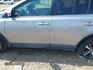 2017 Toyota RAV4 XLE with VIN 2T3WFREV6HW369874, listed as a IAAI auction lot 41901071 with 76,995 mi miles. Bid and sale history available at carsss.com. Image 15.