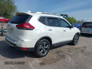 2017 Nissan Rogue SL with VIN 5N1AT2MV4HC739228, listed as a IAAI auction lot 39554820 with 40,576 mi miles and . Bid and sale history available at carsss.com. Image 4.