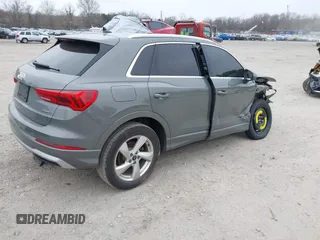 2022 Audi Q3 Premium z VIN WA1AUCF37N1096376, wystawiony jako IAAI lot #41803368 z przebiegiem 39 168 mil mil oraz . Historia ofert i sprzedaży dostępna na DreamBid. Obrazek 4.
