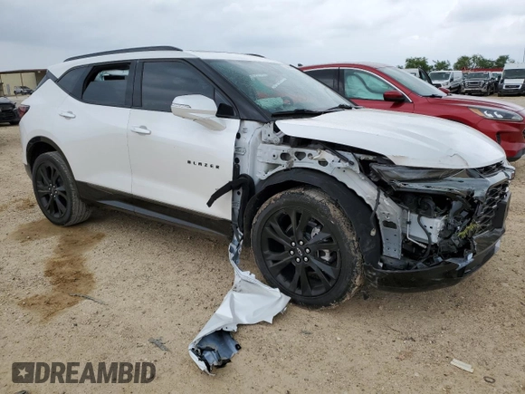 2021 Chevrolet Blazer RS z VIN 3GNKBERS8MS576350, wystawiony jako Copart lot #54868425 z przebiegiem 70 354 mil mil oraz Szkoda całkowita • Salvage title. Historia ofert i sprzedaży dostępna na DreamBid. Obrazek 4.