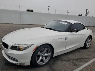 2013 BMW Z4 sDrive28i with VIN WBALL5C5XDJ104078, listed as a Copart auction lot 76118864 with 103,587 mi miles and Salvage Title. Bid and sale history available at carsss.com. Image 1.