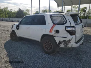 2022 Toyota 4Runner SR5 with VIN JTEMU5JR0N6009135, listed as a Copart auction lot 53543675 with 35,780 mi miles and Salvage title. Bid and sale history available at DreamBid. Image 2.