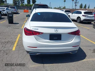2023 Mercedes-Benz C 300 z VIN W1KAF4GB8PR133974, wystawiony jako IAAI lot #41966176 z przebiegiem 21 289 mil mil oraz . Historia ofert i sprzedaży dostępna na DreamBid. Obrazek 16.