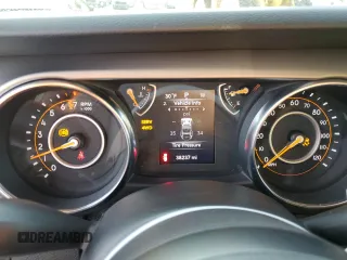 2020 Jeep Wrangler Unlimited Sport Altitude with VIN 1C4HJXDG0LW201057, listed as a Copart auction lot 86250234 with 38,237 mi miles and Salvage title. Bid and sale history available at DreamBid. Image 9.