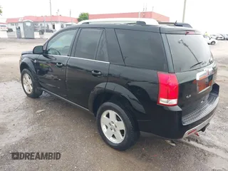 2007 Saturn VUE V6 z VIN 5GZCZ53407S865580, wystawiony jako IAAI lot #42242457 z przebiegiem 298 750 mil mil oraz . Historia ofert i sprzedaży dostępna na DreamBid. Obrazek 3.