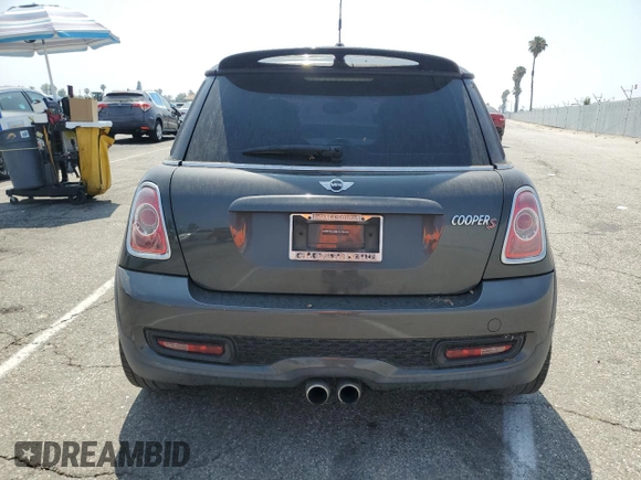 2011 MINI Hardtop S с VIN WMWSV3C54BTY12905, выставлен на аукционе Copart как лот 60280375 с пробегом 126 319 миль миль и Чистый • Clean title. История ставок и продаж доступна на DreamBid. Изображение 6.