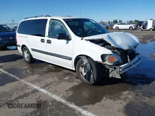 2004 Chevrolet Venture LS with VIN 1GNDX03E24D177501, listed as a IAAI auction lot 41506645 with 190,380 mi miles. Bid and sale history available at carsss.com. Image 1.