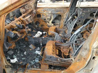 2017 Nissan Sentra SV z VIN 3N1AB7AP1HY367559, wystawiony jako Copart lot #44884185 z przebiegiem Nie podano mil oraz Nie do naprawy • Non repairable. Historia ofert i sprzedaży dostępna na DreamBid. Obrazek 7.