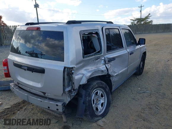 2009 Jeep Patriot Sport z VIN 1J8FT28BX9D122964, wystawiony jako IAAI lot #40745230 z przebiegiem 117 539 mil mil oraz . Historia ofert i sprzedaży dostępna na DreamBid. Obrazek 4.
