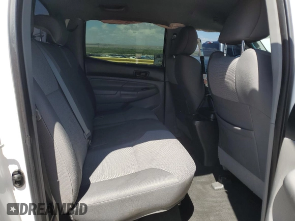 2015 Toyota Tacoma with VIN 3TMLU4EN2FM172761, listed as a Copart auction lot 55286045 with 174,168 mi miles and Salvage title. Bid and sale history available at DreamBid. Image 10.