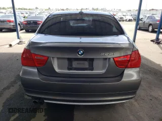 2011 BMW 3 Series 328i with VIN WBAPH5C50BA444114, listed as a Copart auction lot 52643655 with 189,437 mi miles and Salvage Title. Bid and sale history available at carsss.com. Image 6.