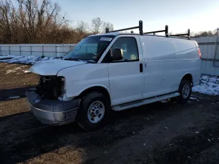 2017 GMC Savana Cargo Van with VIN 1GTW7AFF4H1913275, listed as a Copart auction lot 88629025 with 0 mi miles and Salvage Title. Bid and sale history available at carsss.com. Image 1.