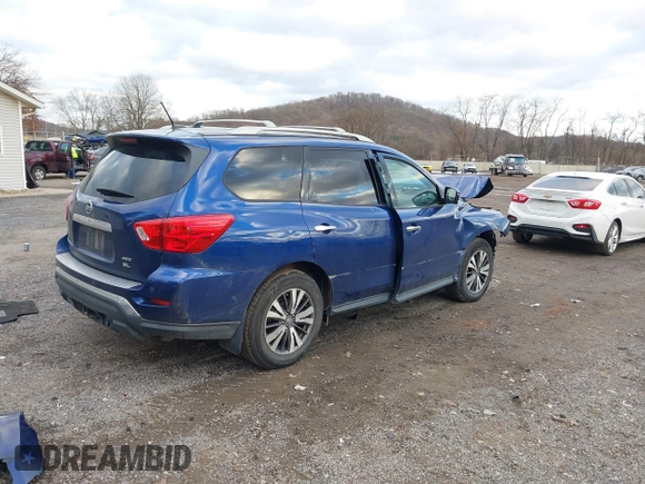 2017 Nissan Pathfinder SV with VIN 5N1DR2MM7HC676788, listed as a IAAI auction lot 41021944 with 80,009 mi miles. Bid and sale history available at carsss.com. Image 4.