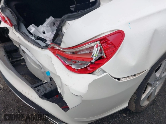 2015 Mercedes-Benz CLA 250 with VIN WDDSJ4EB5FN205578, listed as a IAAI auction lot 41669454 with 112,017 mi miles and . Bid and sale history available at DreamBid. Image 18.