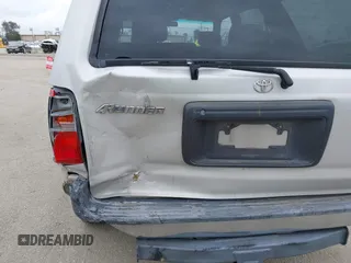 2000 Toyota 4Runner SR5 with VIN JT3GN86R1Y0139753, listed as a IAAI auction lot 42192055 with 178,459 mi miles and . Bid and sale history available at DreamBid. Image 6.