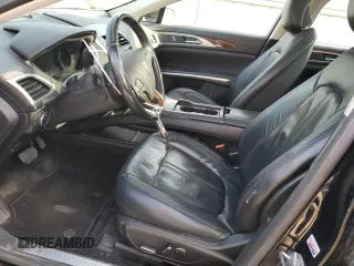 2016 Lincoln MKZ z VIN 3LN6L2J90GR613557, wystawiony jako Copart lot #48895725 z przebiegiem 101 515 mil mil oraz Szkoda całkowita • Salvage title. Historia ofert i sprzedaży dostępna na DreamBid. Obrazek 7.