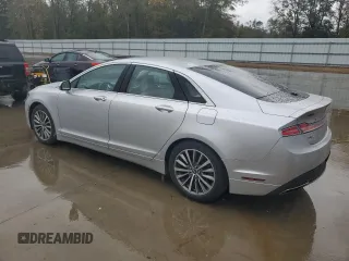2019 Lincoln MKZ Standard with VIN 3LN6L5A91KR619118, listed as a Copart auction lot 82528044 with 10,541 mi miles and Salvage Title. Bid and sale history available at carsss.com. Image 2.