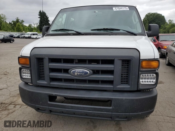 2013 Ford Econoline Cargo Commercial z VIN 1FTNS1EW5DDA34193, wystawiony jako Copart lot #61044115 z przebiegiem 271 145 mil mil oraz Czysty tytuł • Clean title. Historia ofert i sprzedaży dostępna na DreamBid. Obrazek 5.