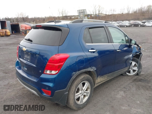 2019 Chevrolet Trax LT with VIN 3GNCJPSB8KL305731, listed as a IAAI auction lot 41953636 with 99,983 mi miles. Bid and sale history available at carsss.com. Image 4.